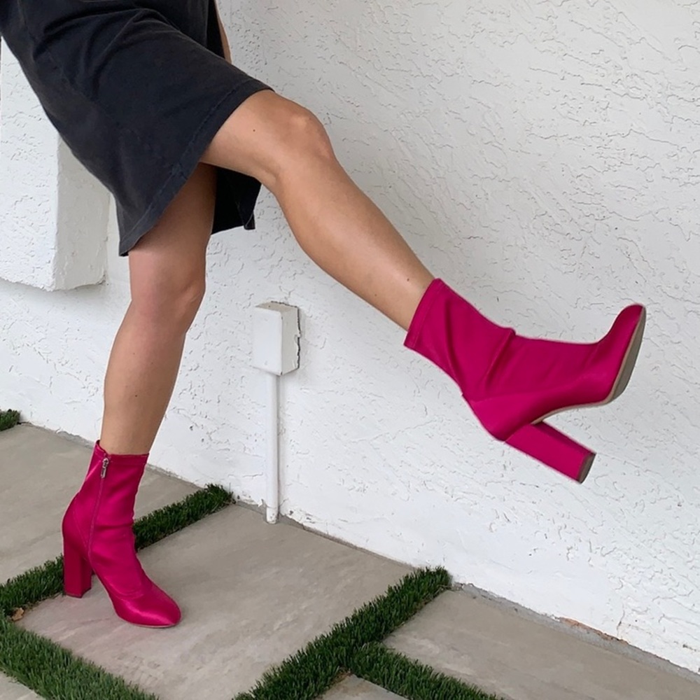 Sam Edelman Calexa hot pink Satin Sock Bootie - size 8 1/2